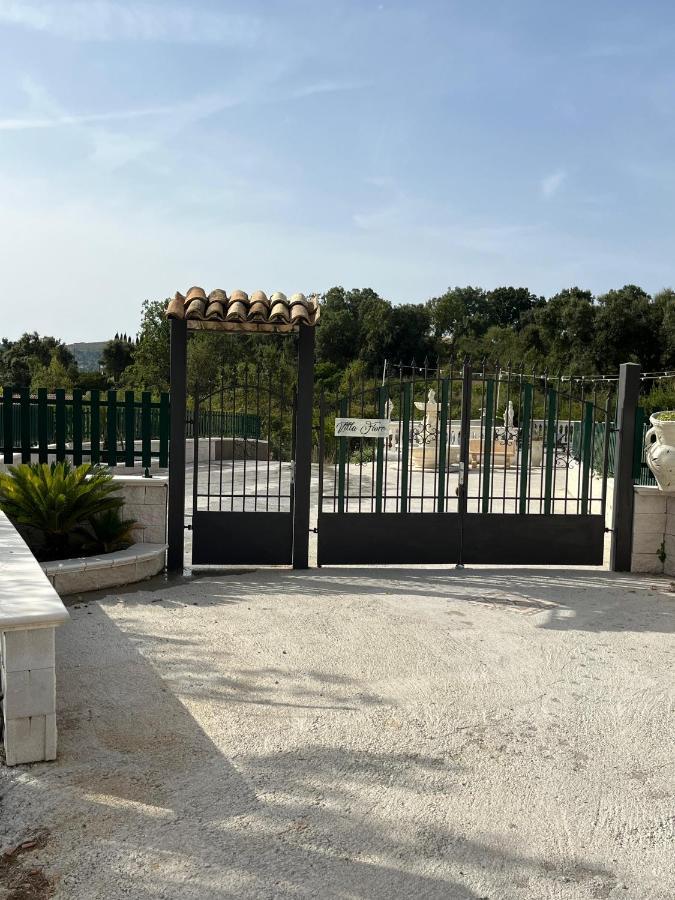 Villa Fiore - Piscina E Idromassaggio Itri Exterior photo